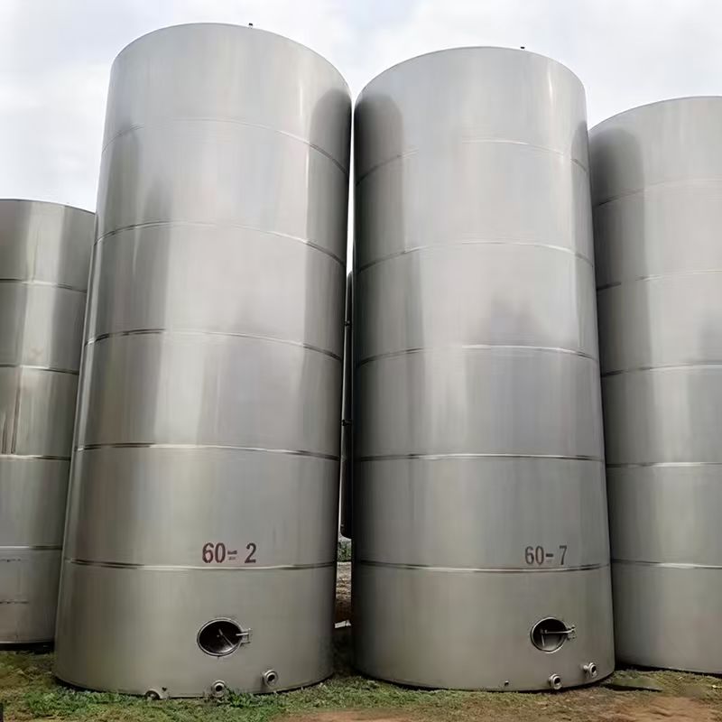 Vertical Stainless Steel Water Tank – Image 3